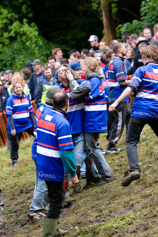 Cheese_Rolling_175